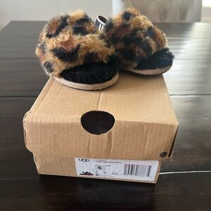 UGG Kids Fluff Yeah Leopard Slippers - Black and Tan